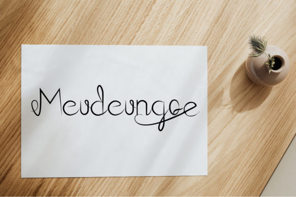 Meudeungoe: A Romantic Script Handwritten Typeface for Editorial Design